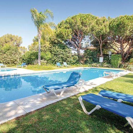 Beautiful Apartment In Marbella-Cabopino With 2 Bedrooms, Wifi And Outdoor Swimming Pool Bagian luar foto