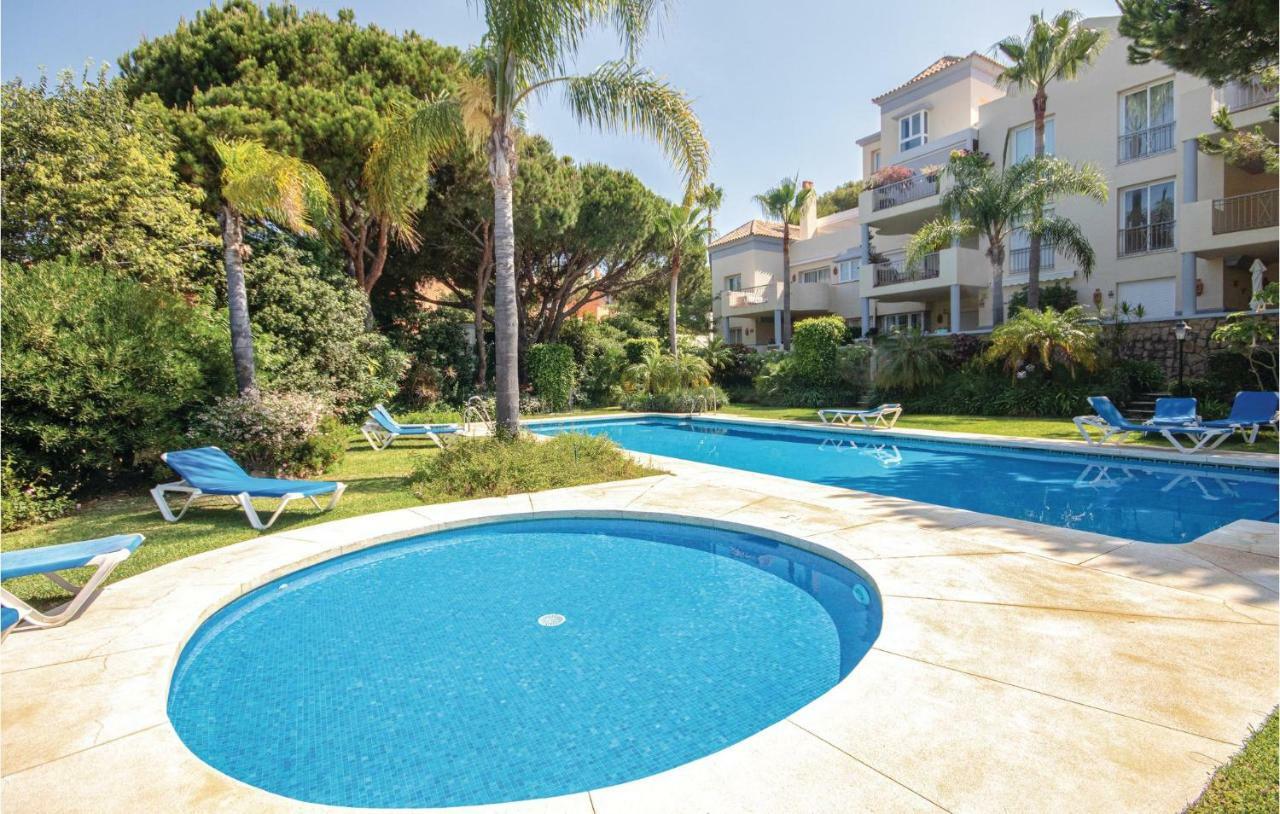 Beautiful Apartment In Marbella-Cabopino With 2 Bedrooms, Wifi And Outdoor Swimming Pool Bagian luar foto